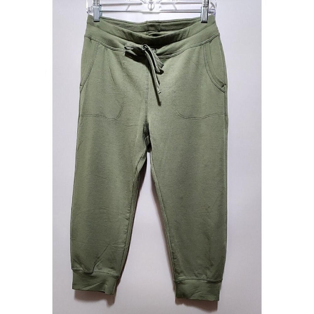 Athletic Works Women's French Terry Capri Jogger Pants, Green, S (4-6) - Picture 4 of 8